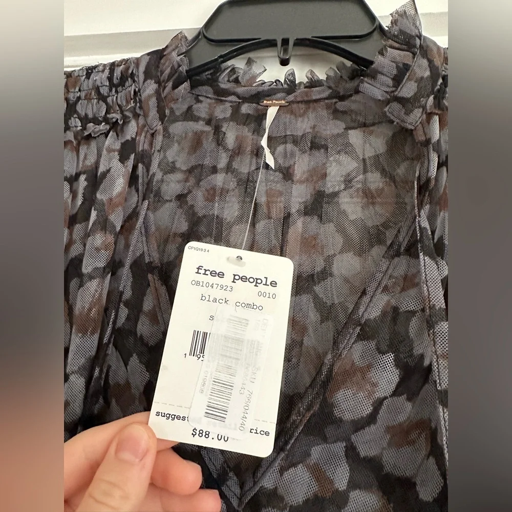 Free People Black Printed Long-sleeve Shirred Waist Blouse - Picture 5 of 5